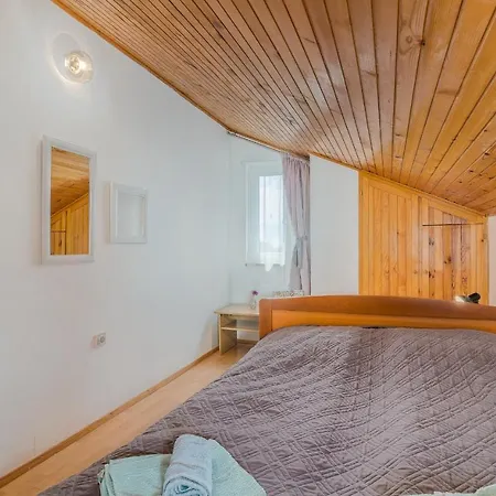 Apartman M *